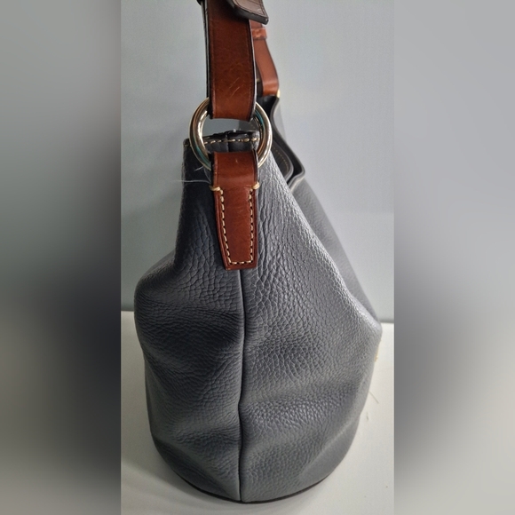 Dooney & Bourke Pebble Grain Leather Thea Hobo Bag Great Condition - Picture 3 of 8